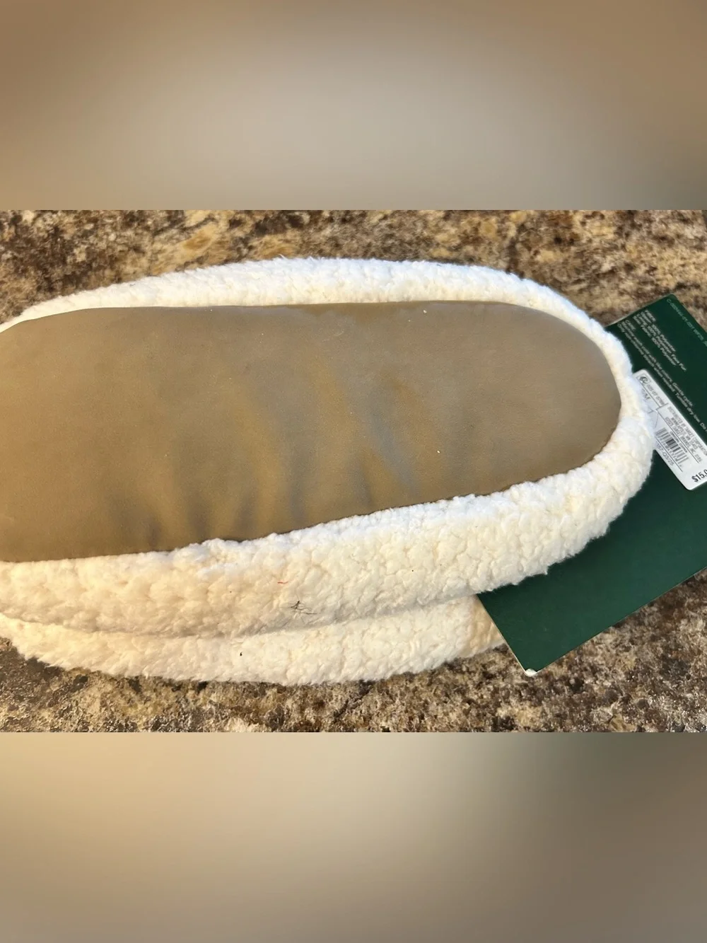 Wild Fable Cozy Cream Cat Slip-On Cat Slippers Size S/M (5-7) new